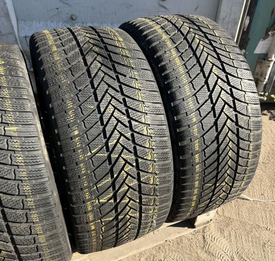 Bridgestone Blizzak LM-005 255/35 R20