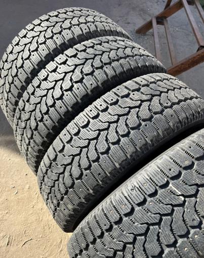 Yokohama Ice Guard F700Z 215/60 R17