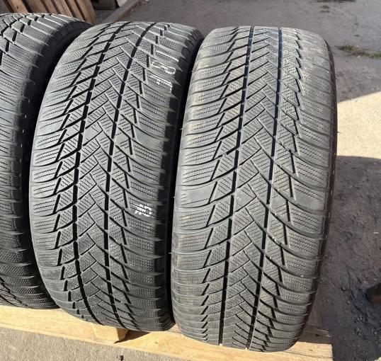 Bridgestone Blizzak LM-001 235/50 R19