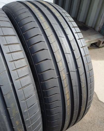 Pirelli P Zero PZ4 245/45 R19