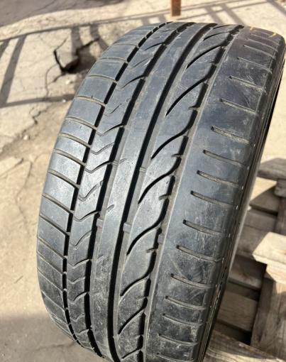 Bridgestone Potenza RE050A 235/35 R19