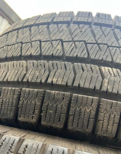 Bridgestone Blizzak VRX2 215/55 R17