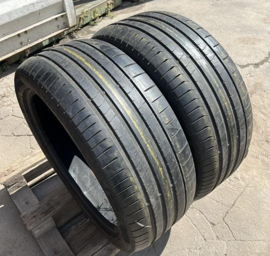 Pirelli P Zero PZ4 285/40 R22