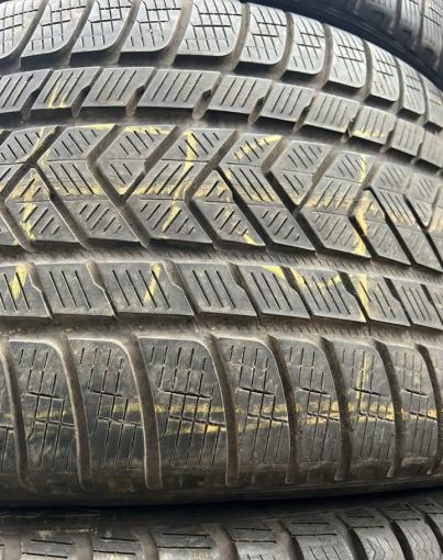 Pirelli Scorpion Winter 325/35 R22