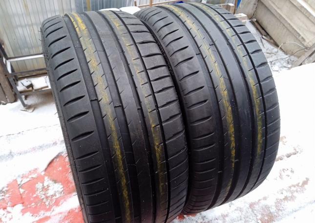 Michelin Pilot Sport 4 235/40 R18