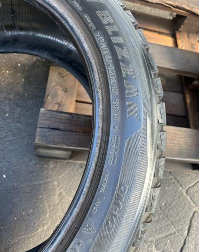 Bridgestone Blizzak DM-V2 285/45 R22