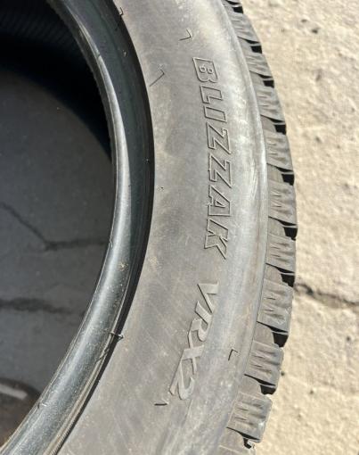 Bridgestone Blizzak VRX2 235/50 R18