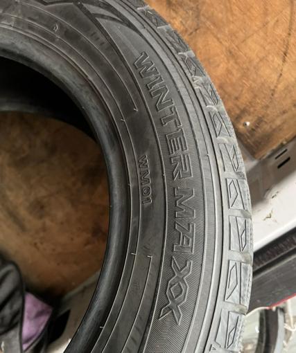 Dunlop Winter Maxx WM01 215/60 R16
