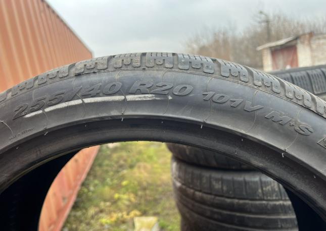 Pirelli Winter Sottozero 240 Serie II 255/40 R20