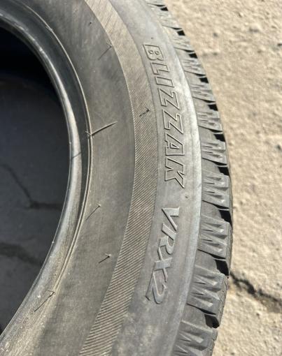 Bridgestone Blizzak VRX2 215/60 R16