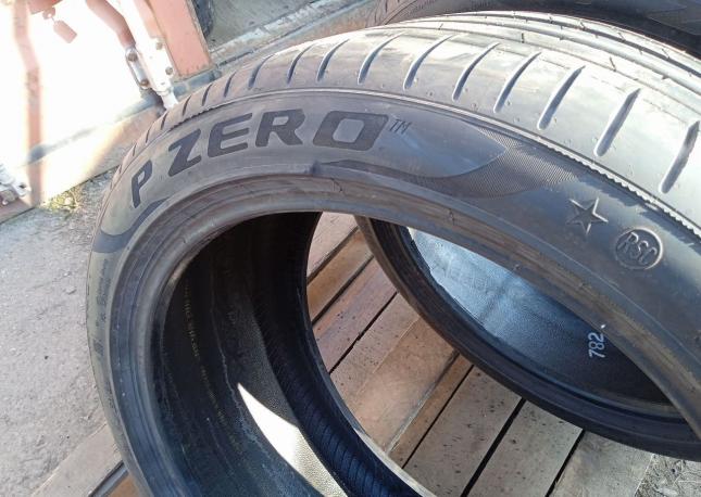 Pirelli P Zero PZ4 315/35 R21