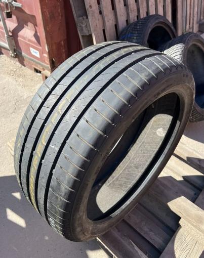 Bridgestone Turanza T005 285/35 R22