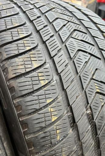 Pirelli Scorpion Winter 325/35 R22