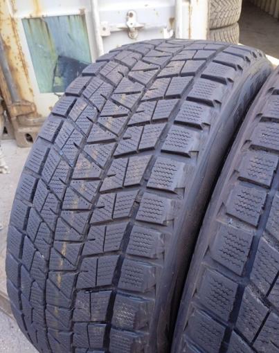 Bridgestone Blizzak DM-V1 275/40 R20