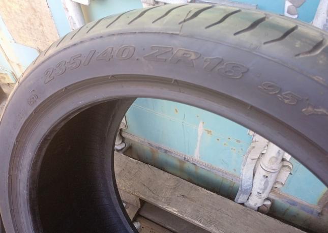 Pirelli P Zero 235/40 R18