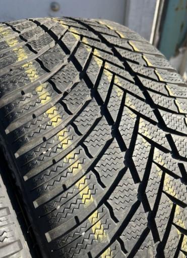 Bridgestone Blizzak LM-005 255/35 R20