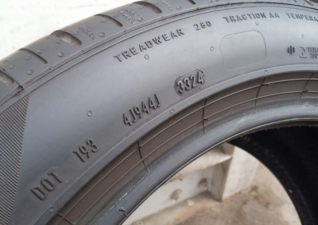 Pirelli P Zero PZ4 245/45 R18