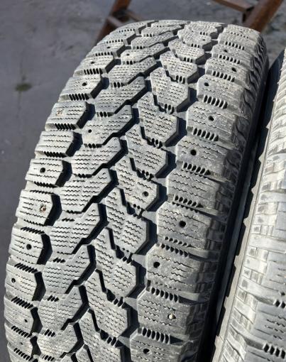 Yokohama Ice Guard F700Z 215/60 R17