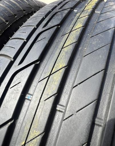 Bridgestone Turanza T001 215/60 R16