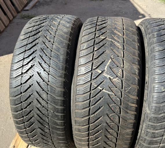 Goodyear Eagle Ultra Grip GW-3 205/50 R17