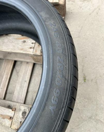 Kumho Ecsta PS71 245/40 R20