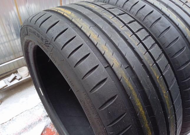 Michelin Pilot Sport 4 235/40 R18