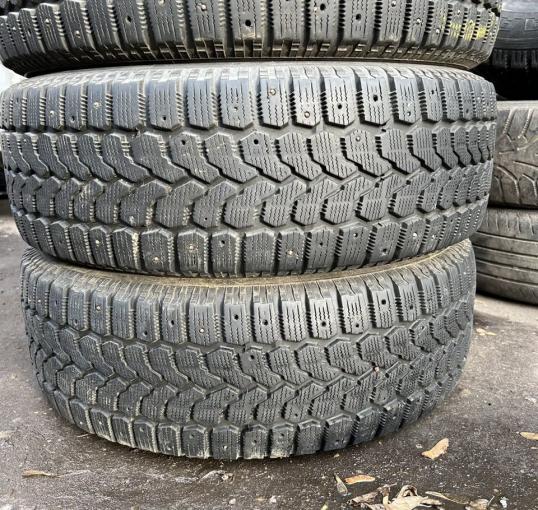 Yokohama Ice Guard F700Z 215/60 R17