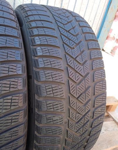 Pirelli Winter Sottozero 3 235/40 R18