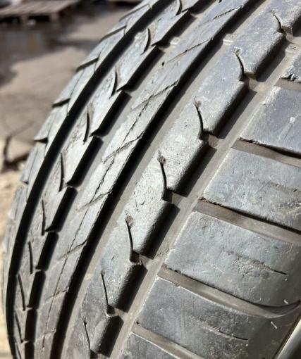 Goodyear EfficientGrip 245/45 R18