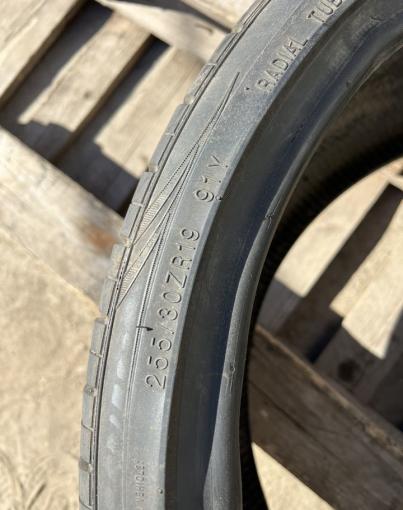 Kumho Ecsta LE Sport KU39 255/30 R19