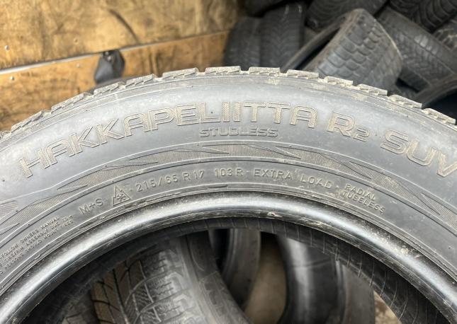 Nokian Tyres Hakkapeliitta R2 215/65 R17