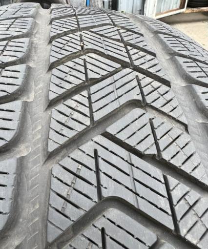 Pirelli Scorpion Winter 255/65 R17