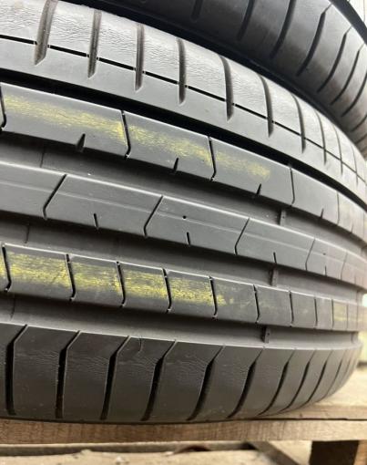 Pirelli P Zero PZ4 225/45 R19