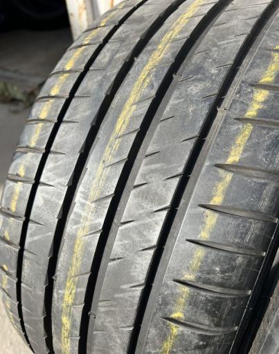 Michelin Pilot Sport 4 275/40 R19