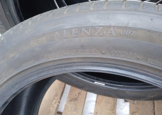 Bridgestone Alenza 001 285/45 R22