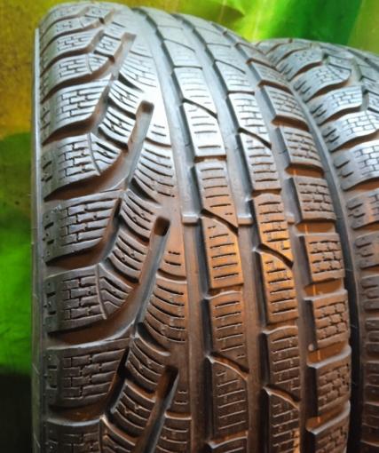 Pirelli Winter Sottozero 210 Serie II 215/60 R17