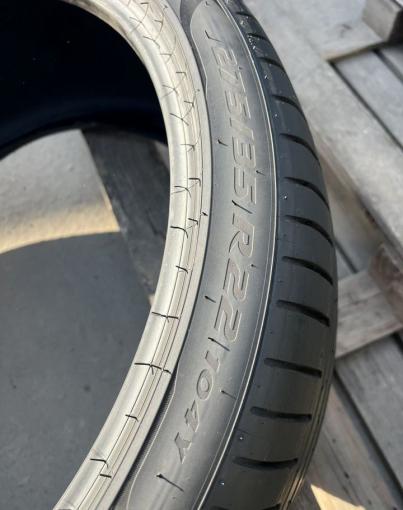 Pirelli P Zero PZ4 275/35 R22 и 315/30 R22