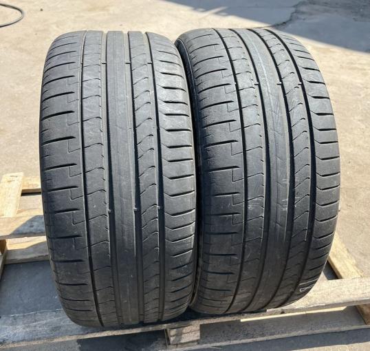 Pirelli P Zero PZ4 255/40 R18