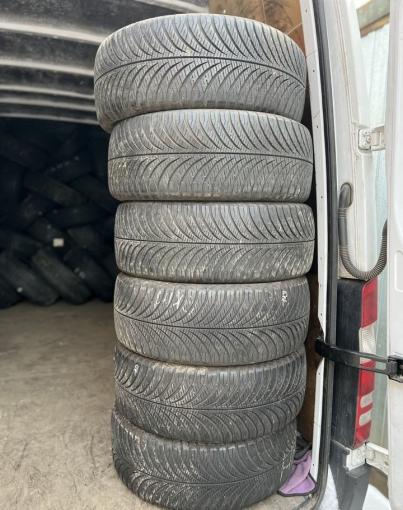 Goodyear Vector 4Seasons Gen-2 235/55 R17