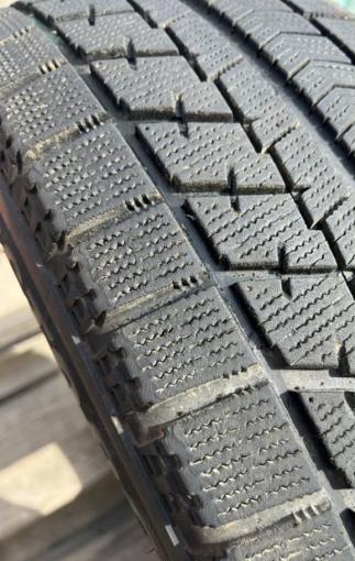 Bridgestone Blizzak VRX 215/65 R16