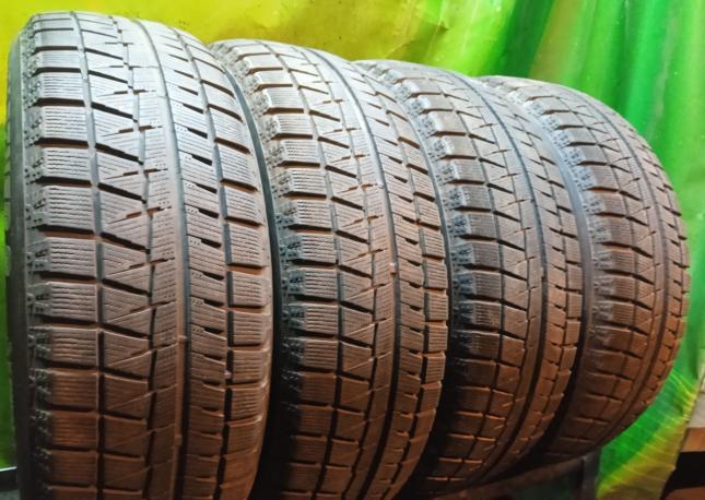 Bridgestone Blizzak Revo GZ 215/65 R16