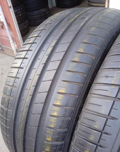 Michelin Pilot Sport 3 245/45 R19