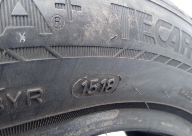 Esa-Tecar Super Grip 9 HP 195/55 R16