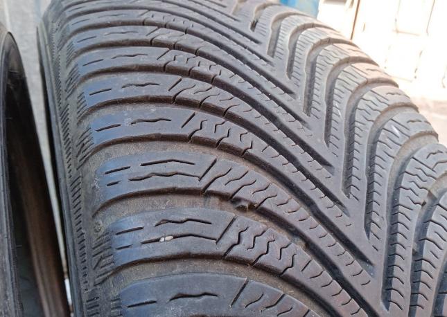 Michelin Alpin 5 205/50 R17