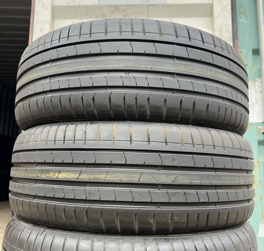 Pirelli P Zero PZ4 235/55 R18