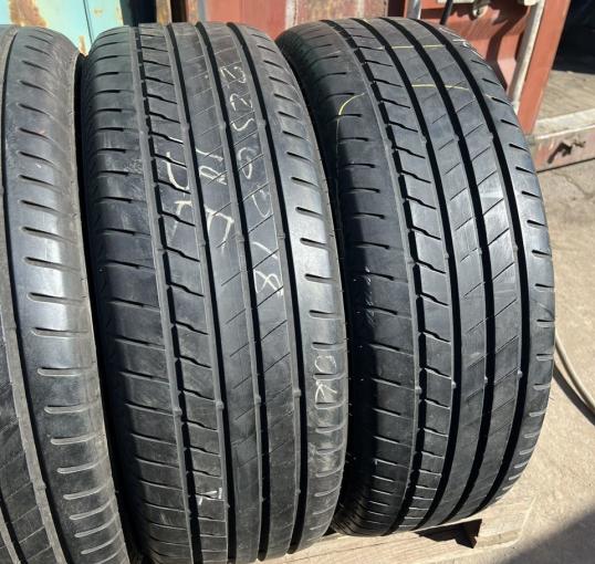 Bridgestone Alenza 001 225/60 R18