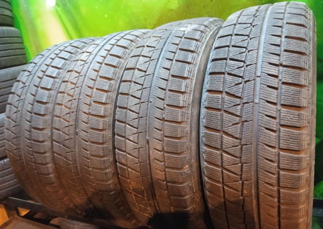 Bridgestone Blizzak Revo GZ 215/65 R16