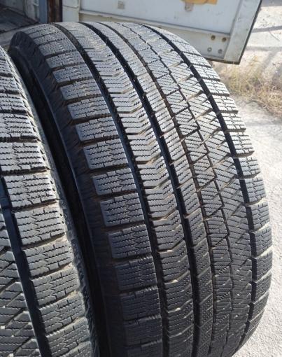 Bridgestone Blizzak VRX2 245/50 R18