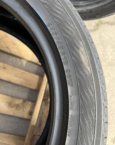 Yokohama Advan dB V552 245/45 R18