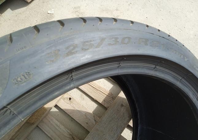 Pirelli P Zero 325/30 R21